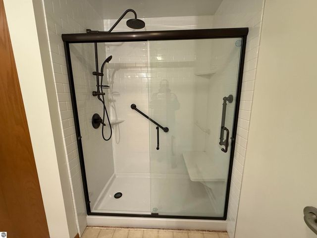 2154 Hammond Place W, Traverse City, MI 49686