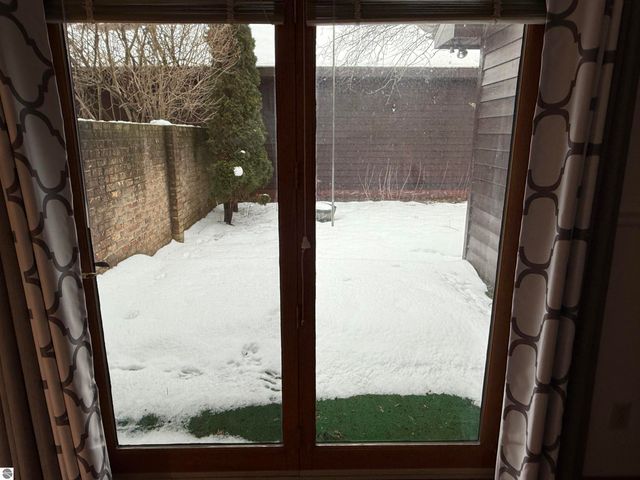 2154 Hammond Place W, Traverse City, MI 49686