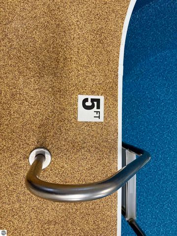 2154 Hammond Place W, Traverse City, MI 49686