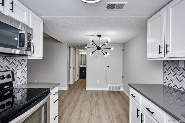 1960 S Xanadu Way 101, Aurora, CO 80014