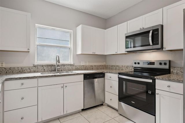 2522 WOODS EDGE CIRCLE, Orlando, FL 32817