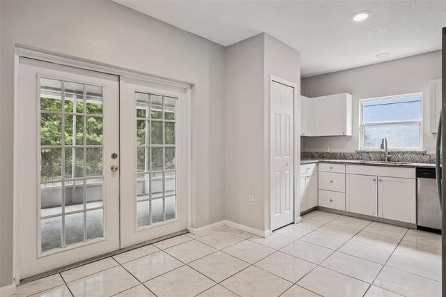 2522 WOODS EDGE CIRCLE, Orlando, FL 32817