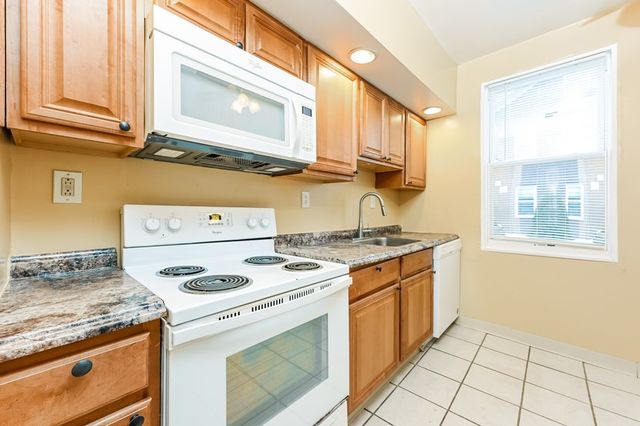 6472 Monitor St, Squirrel Hill, PA 15217