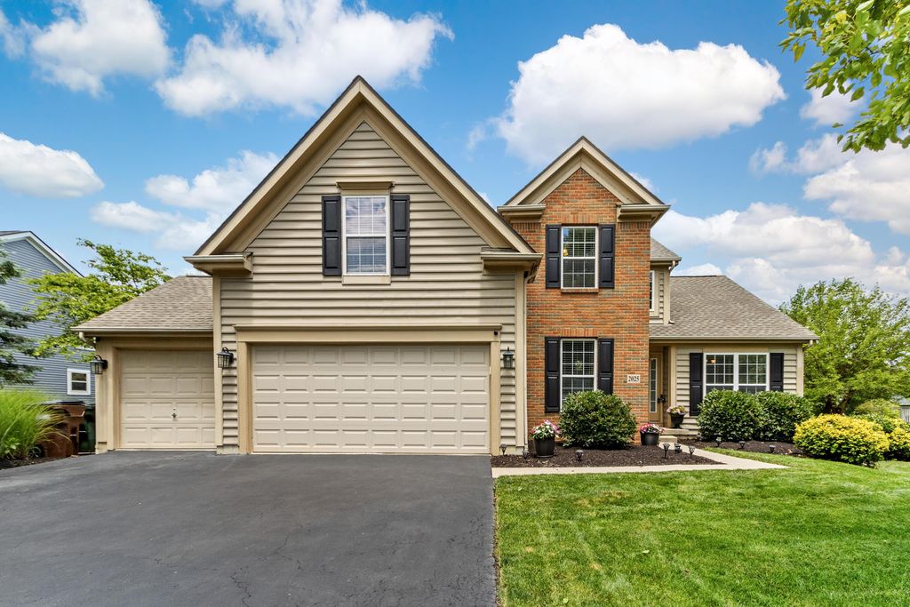 2025 Alum Village Drive, Lewis Center, OH 43035