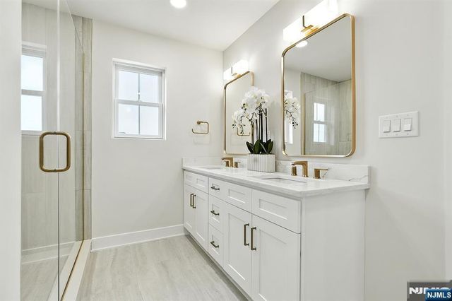 186 Canterbury Avenue, North Arlington, NJ 07031