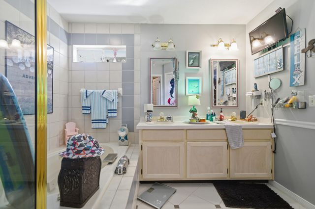 108 Long Pointe Drive, Mary Esther, FL 32569