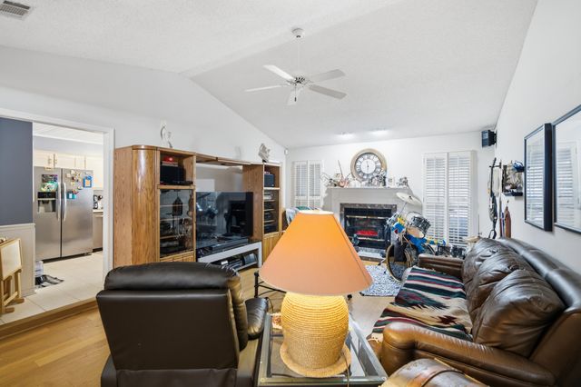 108 Long Pointe Drive, Mary Esther, FL 32569