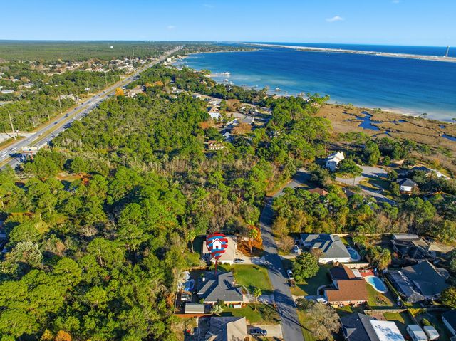 108 Long Pointe Drive, Mary Esther, FL 32569