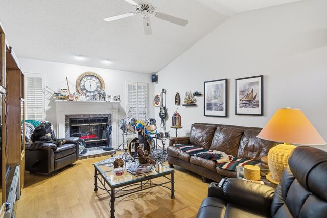 108 Long Pointe Drive, Mary Esther, FL 32569