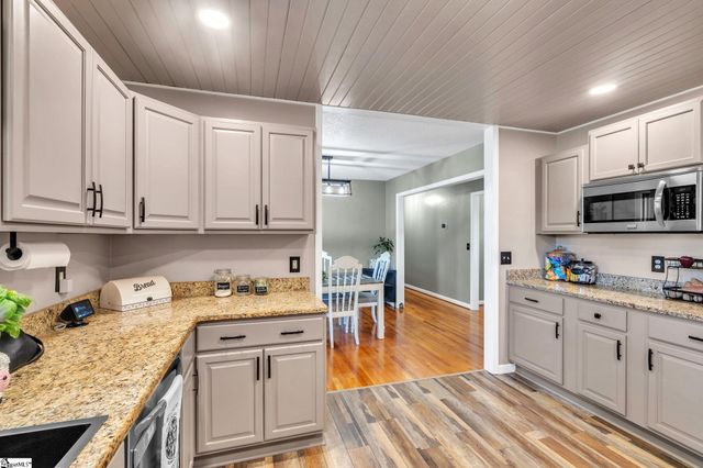 425 Hannon Road, Inman, SC 29349