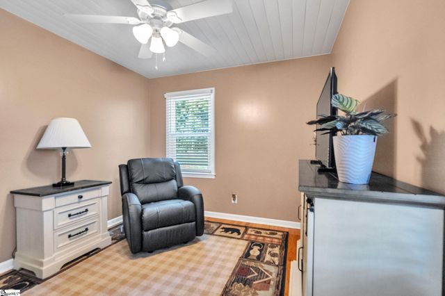 425 Hannon Road, Inman, SC 29349