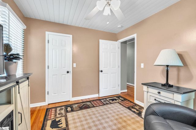 425 Hannon Road, Inman, SC 29349