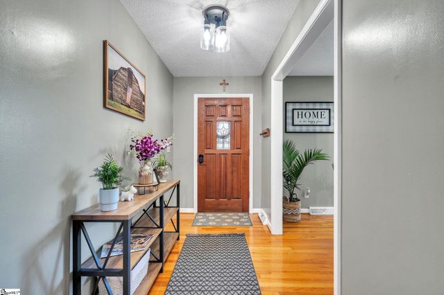 425 Hannon Road, Inman, SC 29349