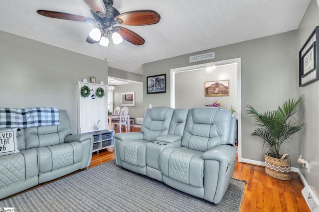 425 Hannon Road, Inman, SC 29349