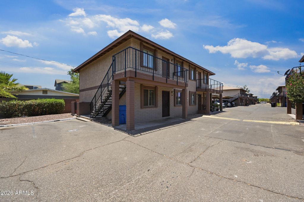 1234 N 36th Street Unit 208, Phoenix, AZ 85008