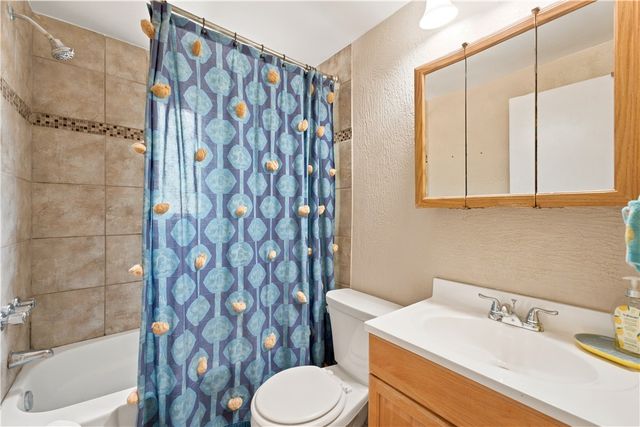 1100 Raven Dr, Scott Twp, PA 15243