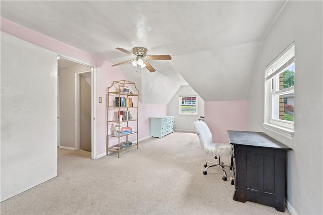1100 Raven Dr, Scott Twp, PA 15243