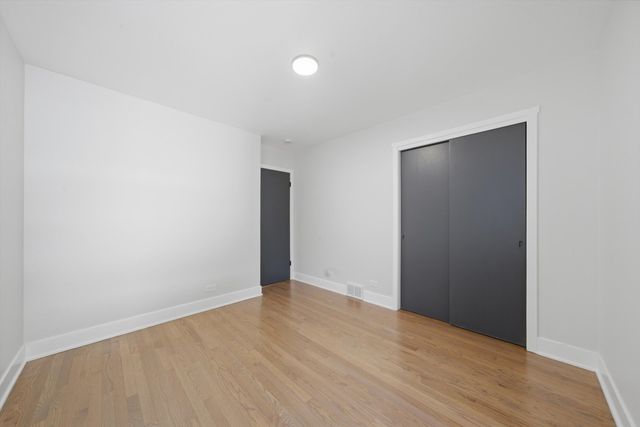 6332 N Mobile Avenue, Chicago, IL 60646