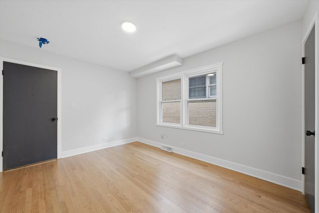 6332 N Mobile Avenue, Chicago, IL 60646