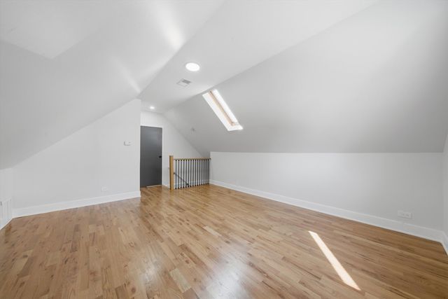 6332 N Mobile Avenue, Chicago, IL 60646
