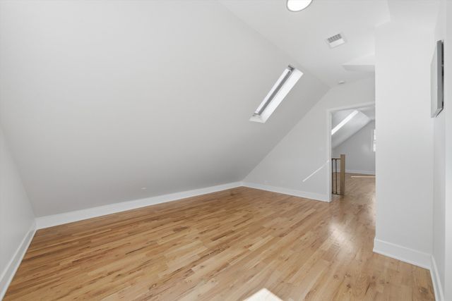 6332 N Mobile Avenue, Chicago, IL 60646
