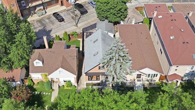 6332 N Mobile Avenue, Chicago, IL 60646