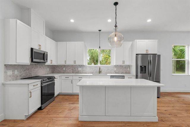 385 GEORGIA AVENUE, Crystal Beach, FL 34681