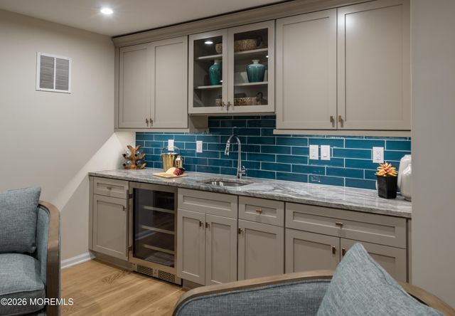 5 American Way, Manalapan, NJ 07726