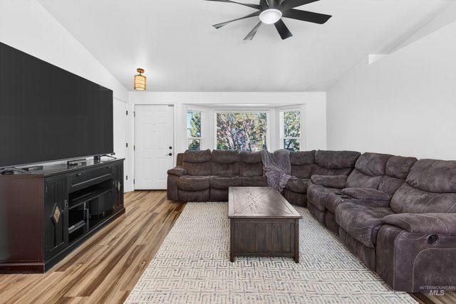 181 W Winnipeg St, Meridian, ID 83642