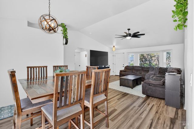 181 W Winnipeg St, Meridian, ID 83642