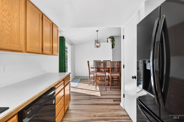 181 W Winnipeg St, Meridian, ID 83642