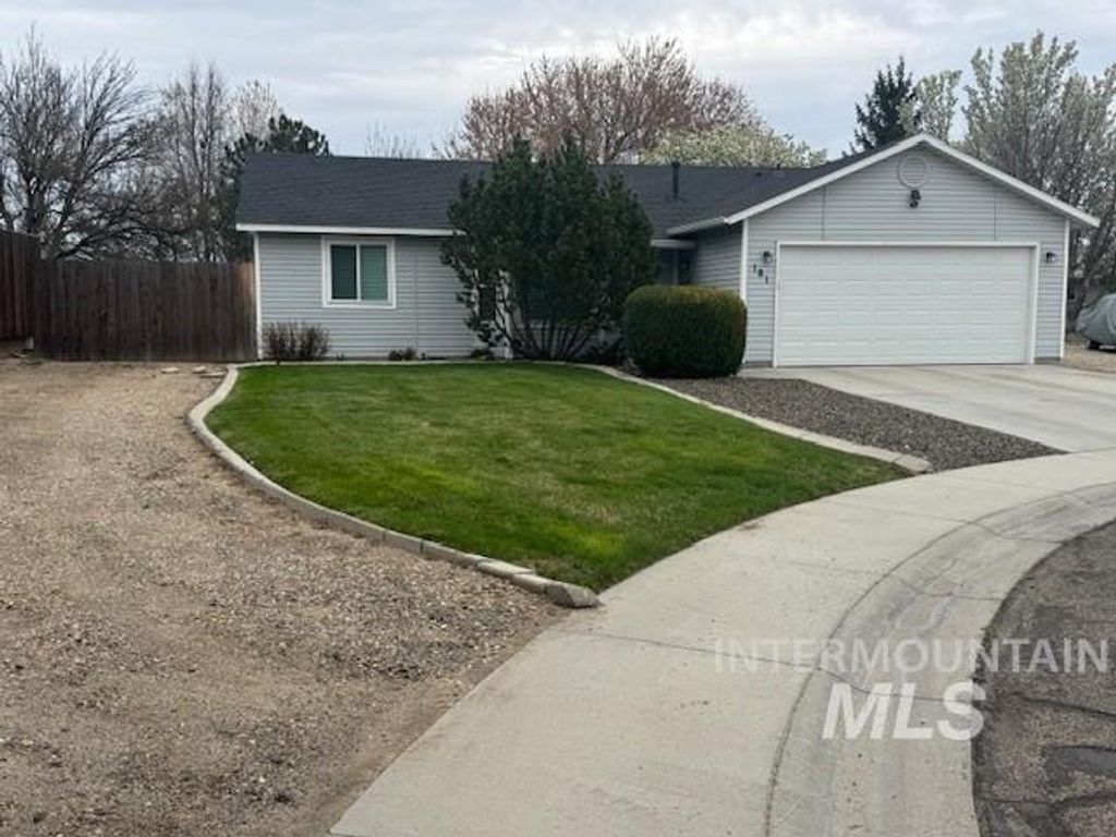 181 W Winnipeg St, Meridian, ID 83642