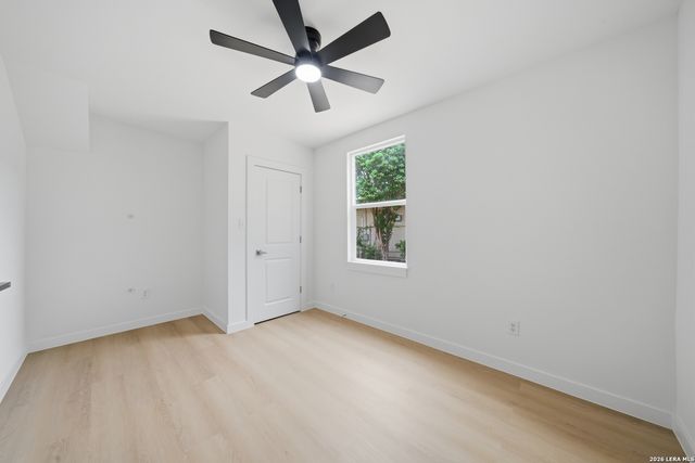 1604 Calle Valencia, San Antonio, TX 78237