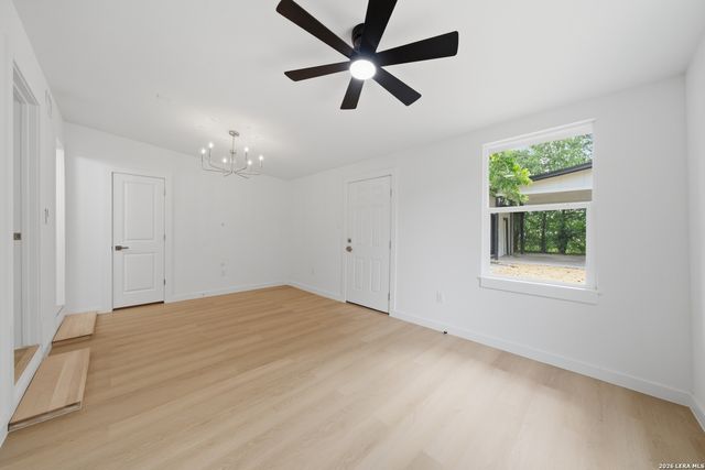 1604 Calle Valencia, San Antonio, TX 78237