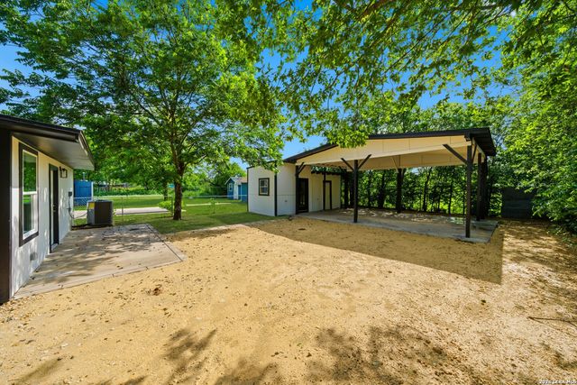 1604 Calle Valencia, San Antonio, TX 78237
