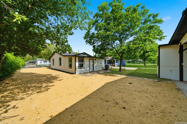1604 Calle Valencia, San Antonio, TX 78237