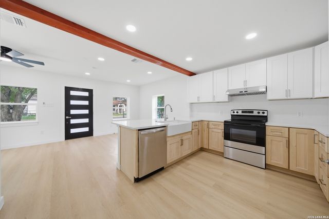 1604 Calle Valencia, San Antonio, TX 78237