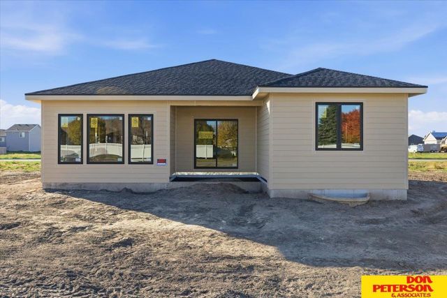 2940 Aurora Drive, Fremont, NE 68025