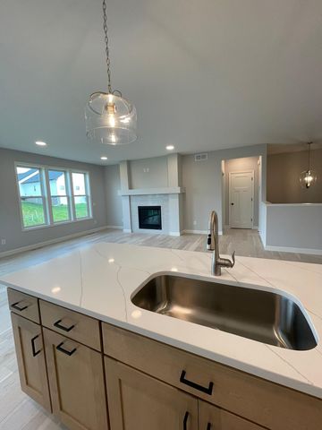 17939 Grantham Lane, Lakeville, MN 55044