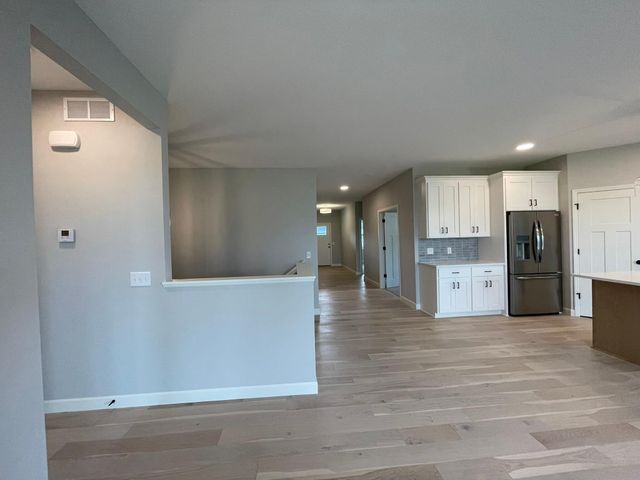 17939 Grantham Lane, Lakeville, MN 55044