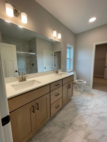 17939 Grantham Lane, Lakeville, MN 55044