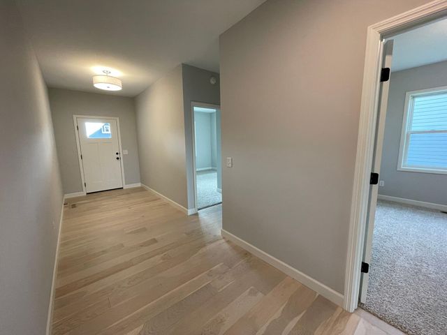 17939 Grantham Lane, Lakeville, MN 55044