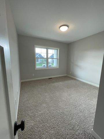 17939 Grantham Lane, Lakeville, MN 55044