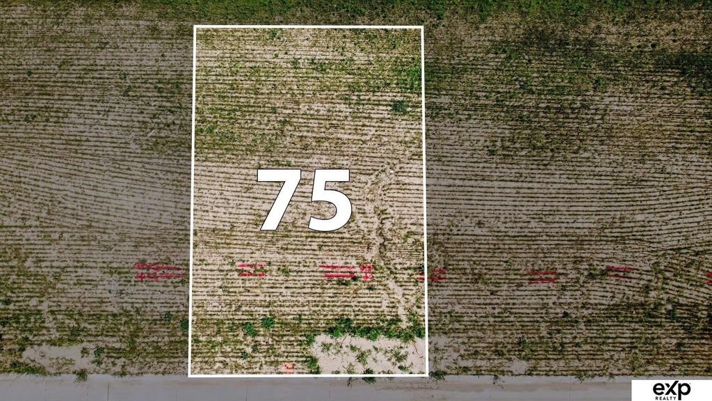 2401 N 214 Street, Elkhorn, NE 68022