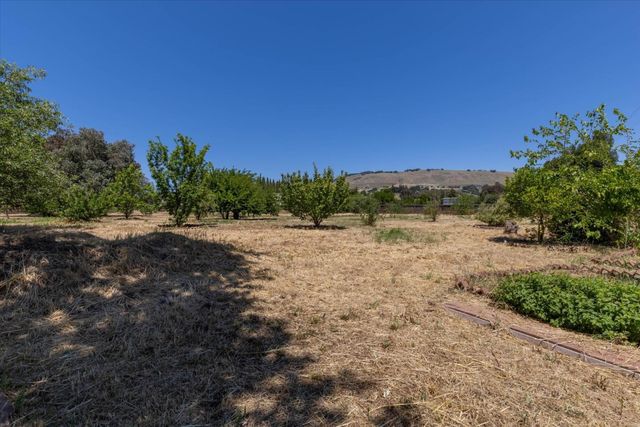 10346 New Avenue, Gilroy, CA 95020