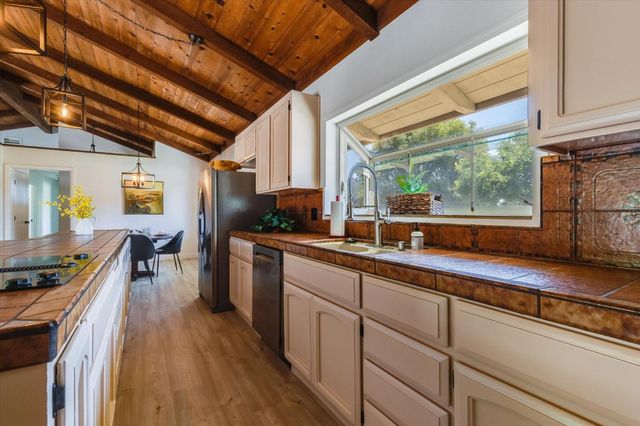 10346 New Avenue, Gilroy, CA 95020