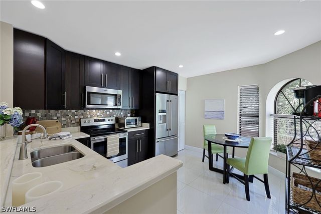 613 Serendipity DR 613, Naples, FL 34108