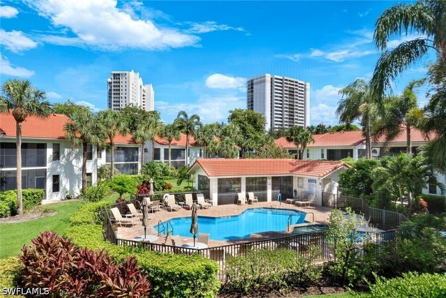 613 Serendipity DR 613, Naples, FL 34108
