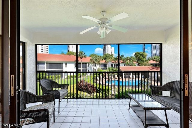 613 Serendipity DR 613, Naples, FL 34108