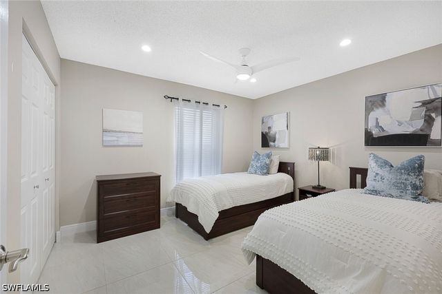 613 Serendipity DR 613, Naples, FL 34108